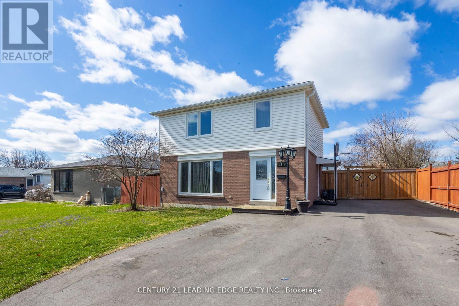 111 Folkstone Crescent, Brampton, Ontario  L6T 3M6 - Photo 1 - W12199420