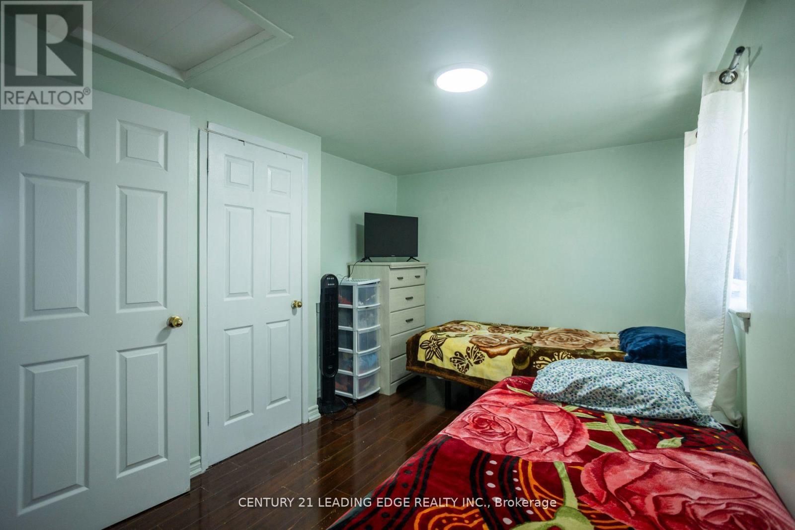 111 Folkstone Crescent, Brampton, Ontario  L6T 3M6 - Photo 22 - W12199420