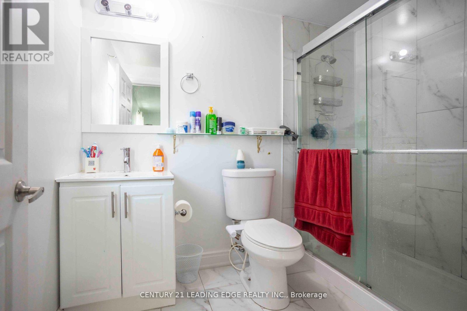 111 Folkstone Crescent, Brampton, Ontario  L6T 3M6 - Photo 24 - W12199420