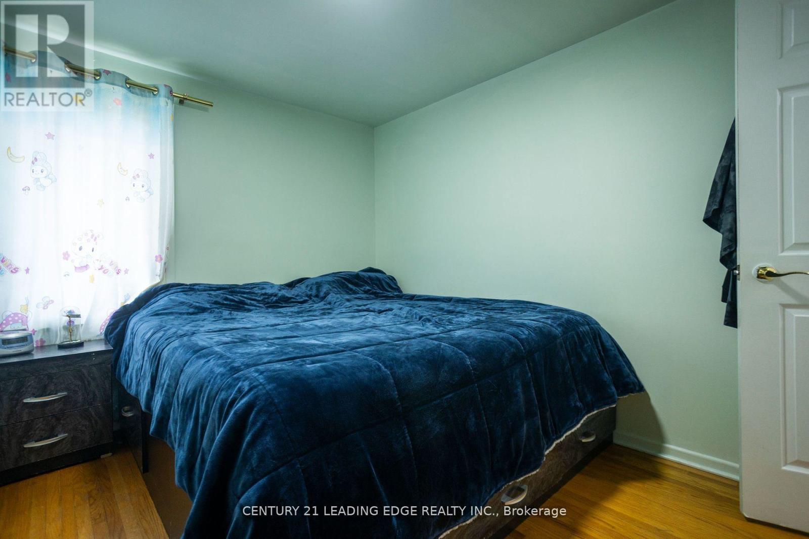111 Folkstone Crescent, Brampton, Ontario  L6T 3M6 - Photo 26 - W12199420