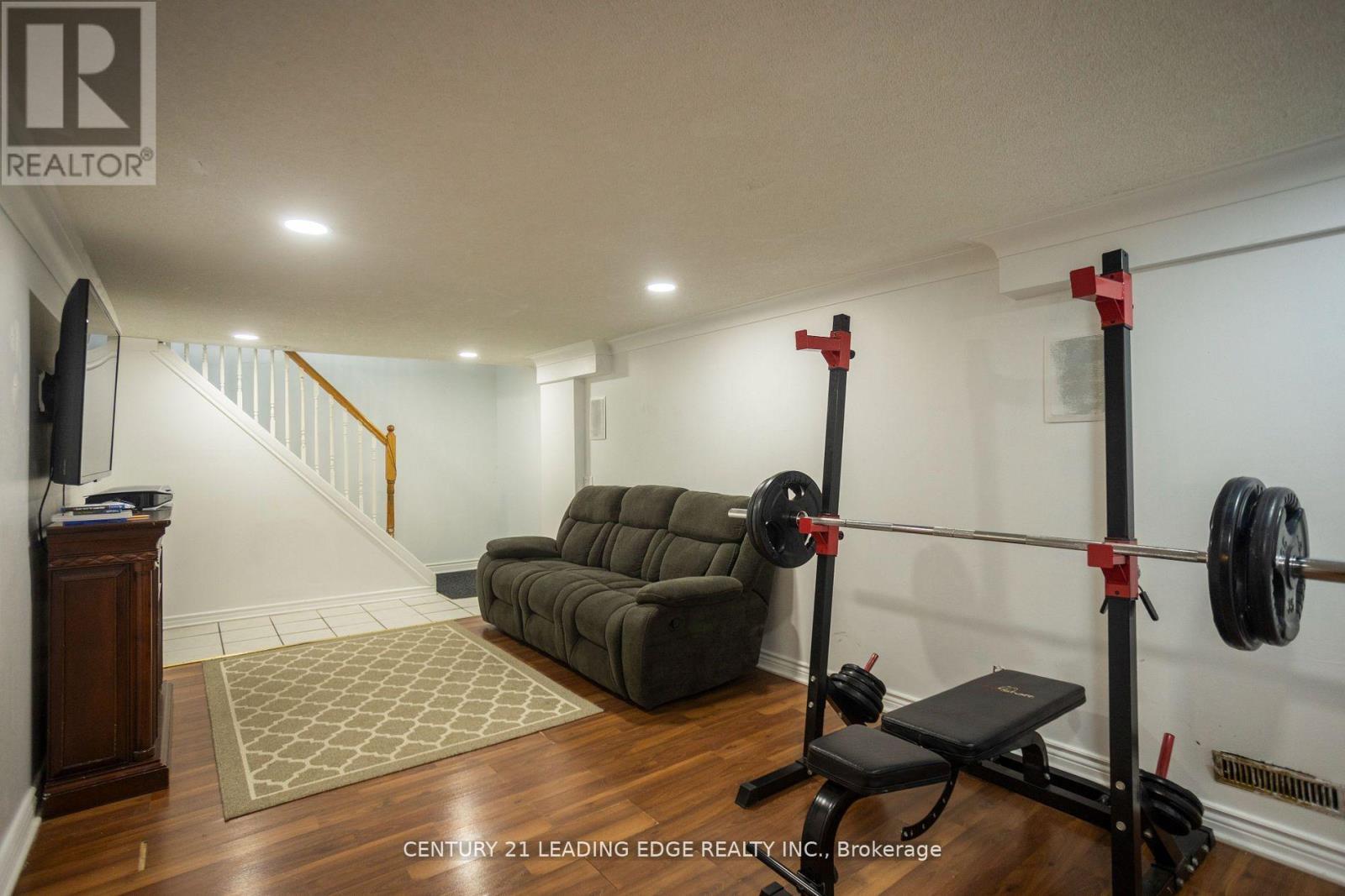 111 Folkstone Crescent, Brampton, Ontario  L6T 3M6 - Photo 29 - W12199420
