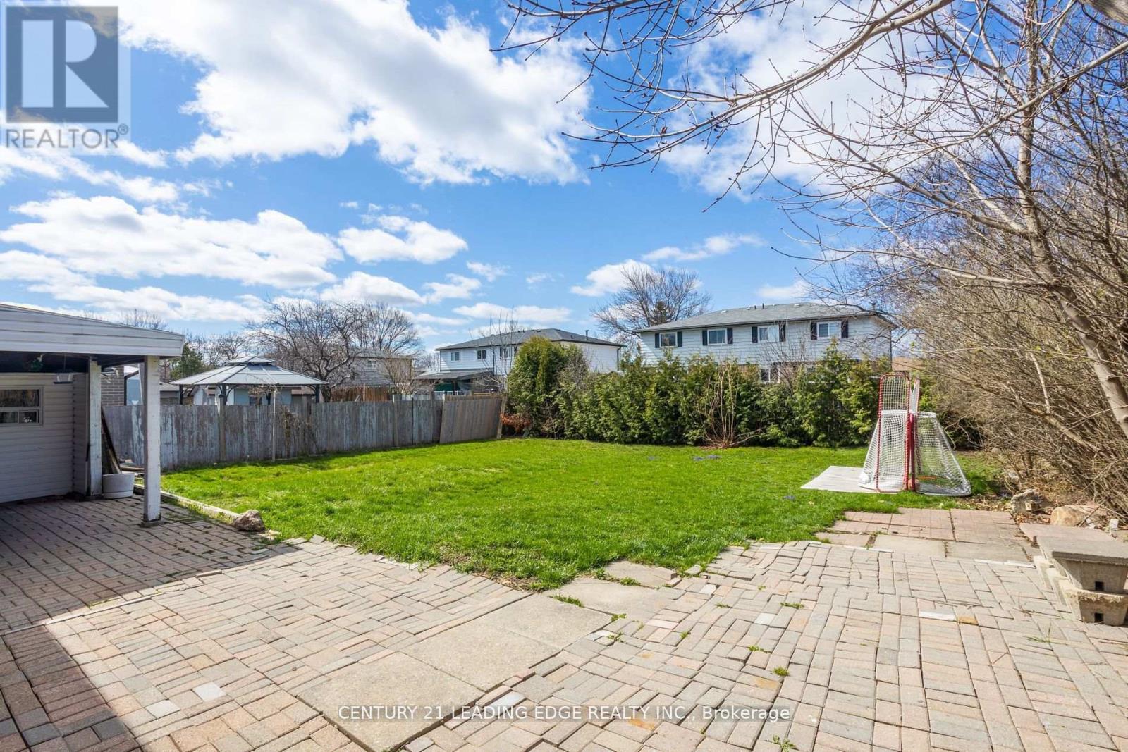 111 Folkstone Crescent, Brampton, Ontario  L6T 3M6 - Photo 35 - W12199420