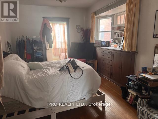 39 Humberside Avenue, Toronto, Ontario  M6P 1J6 - Photo 24 - W12199448