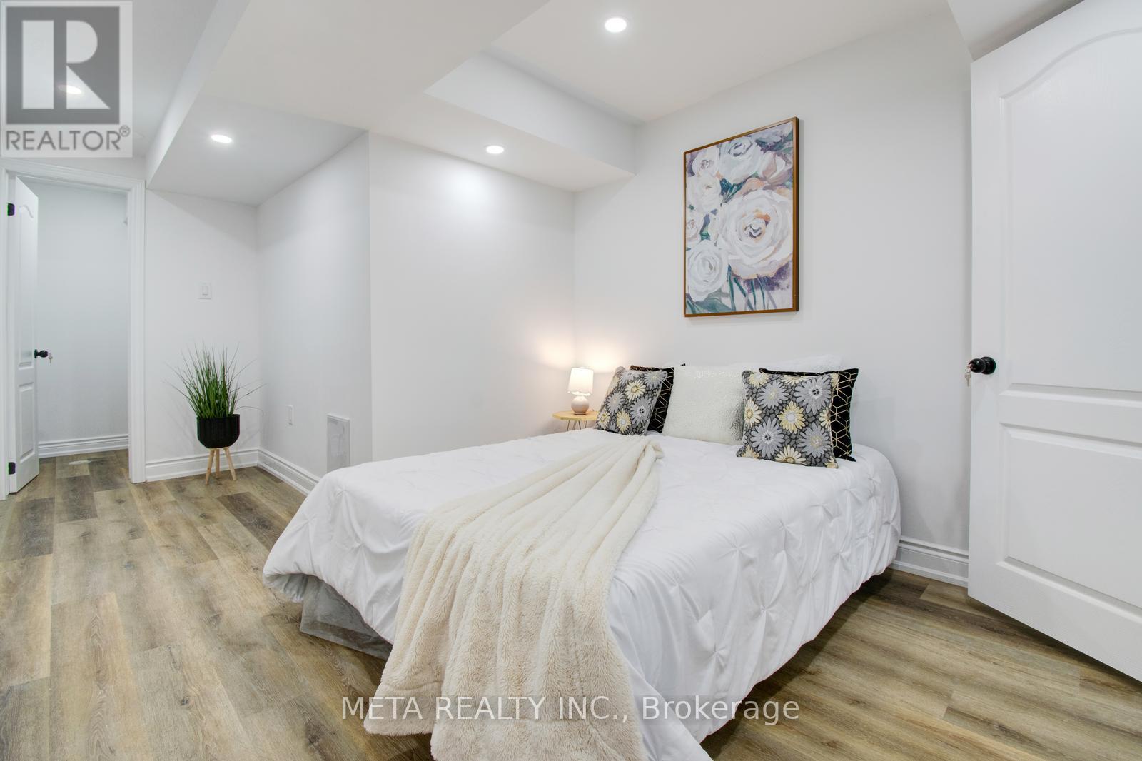 1067 Windbrook Grove, Mississauga, Ontario  L5V 2N7 - Photo 31 - W12199467