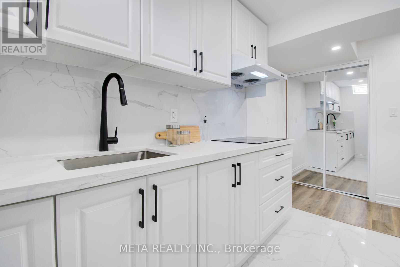 1067 Windbrook Grove, Mississauga, Ontario  L5V 2N7 - Photo 37 - W12199467