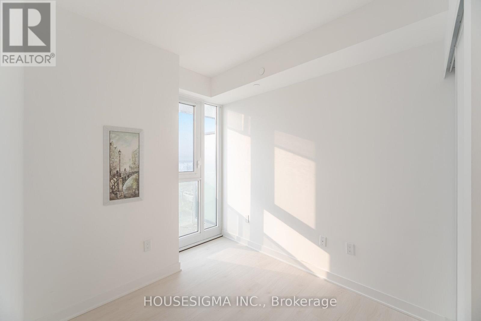 5709 - 3900 Confederation Parkway, Mississauga, Ontario  L5B 0M3 - Photo 22 - W12199468