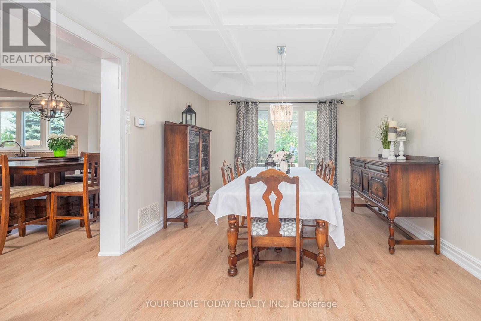 4 Huffmann Drive, Halton Hills, Ontario  L7G 5T8 - Photo 6 - W12199496