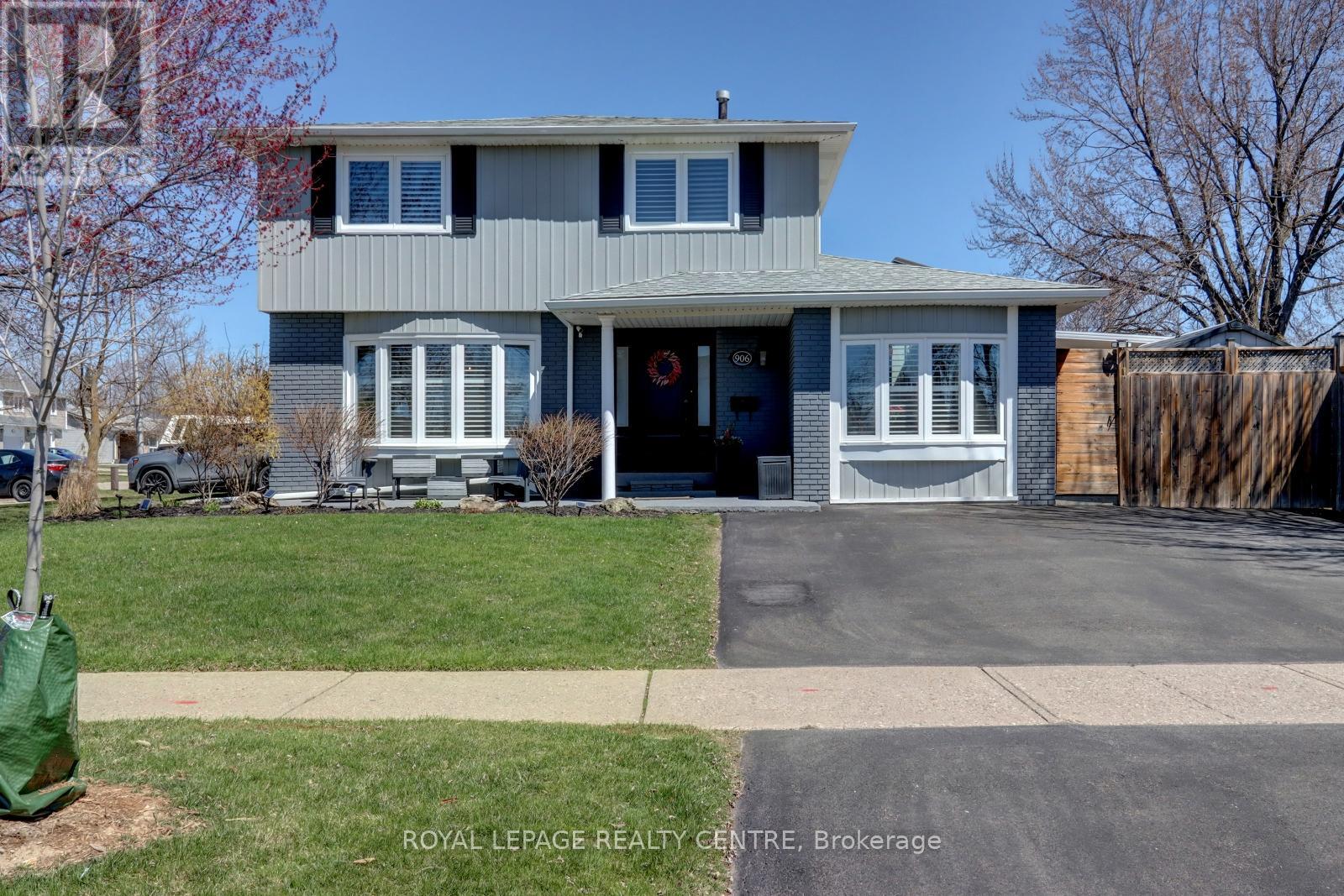 906 Cabot Trail, Milton, Ontario  L9T 3Y4 - Photo 1 - W12199499