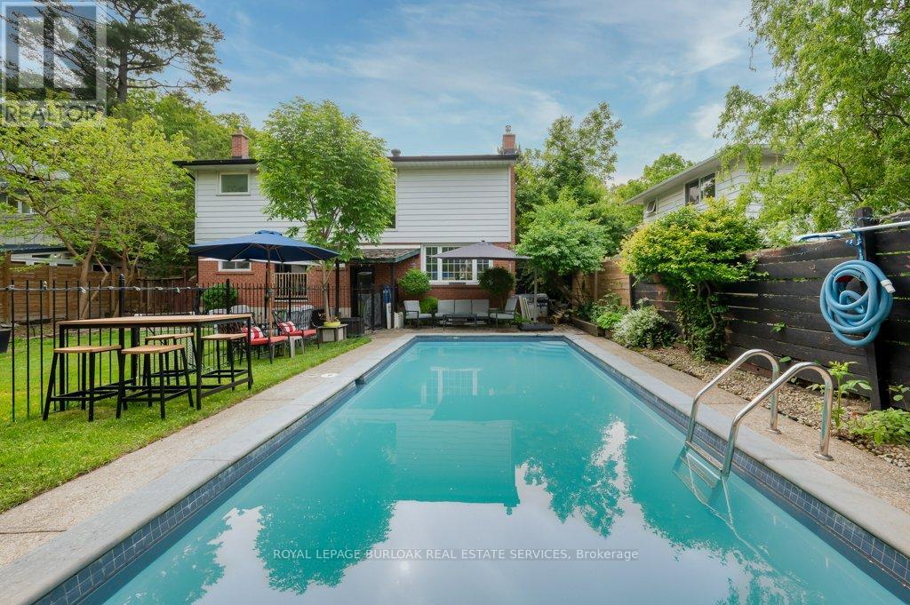 1927 Truscott Drive, Mississauga, Ontario  L5J 2A3 - Photo 28 - W12199506