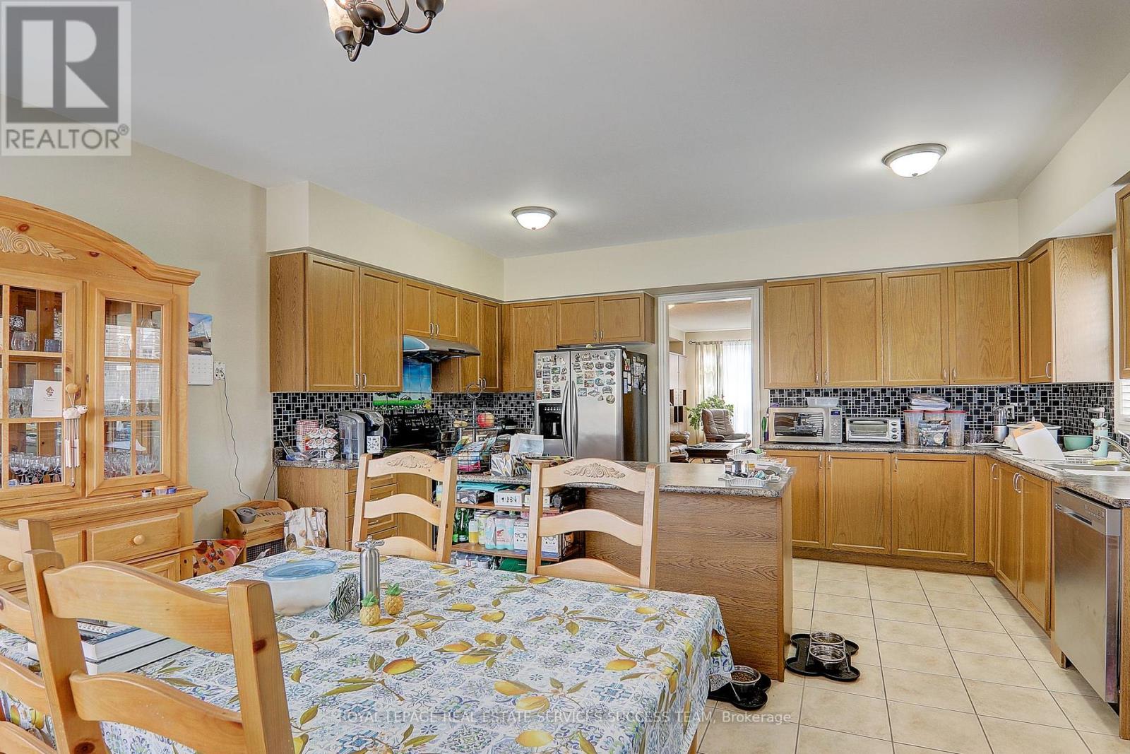 5507 Festival Drive, Mississauga, Ontario  L5M 0G6 - Photo 13 - W12199509