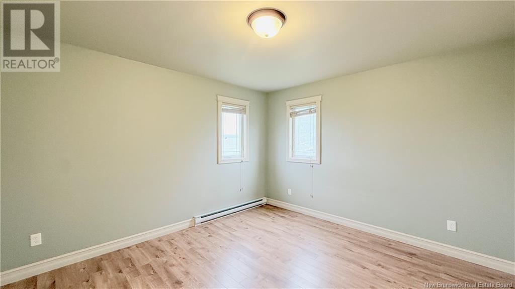 741 Principale, Beresford, New Brunswick  E8K 1W6 - Photo 14 - NB112971