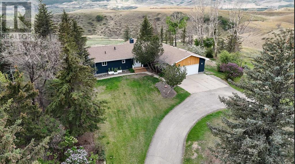 10 Sunset Crescent W, Rural Lethbridge County, Alberta  T1J 5S1 - Photo 1 - A2208889