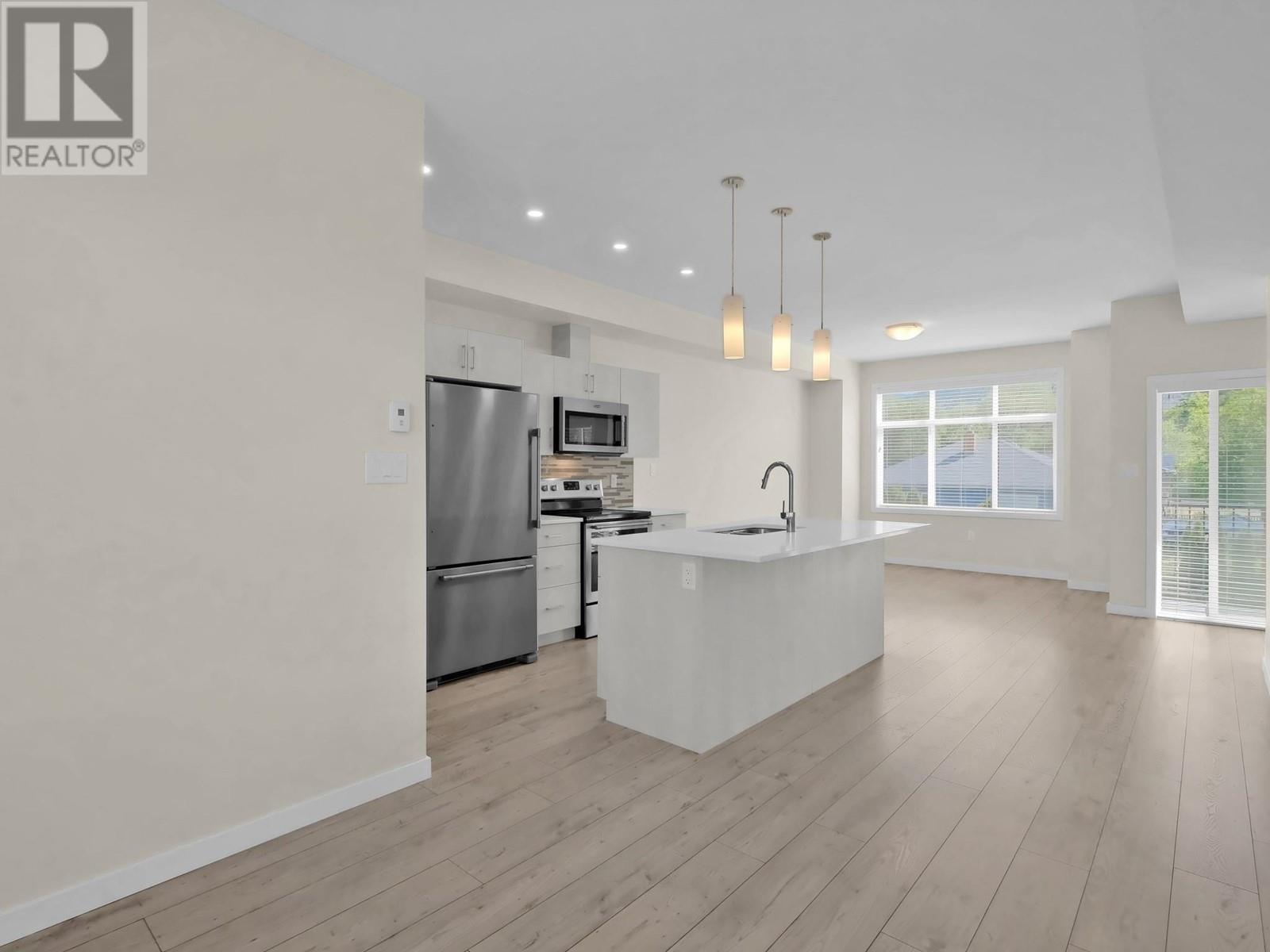 388 Eckhardt Avenue Unit# 123, Penticton, British Columbia  V2A 1Z2 - Photo 8 - 10343115