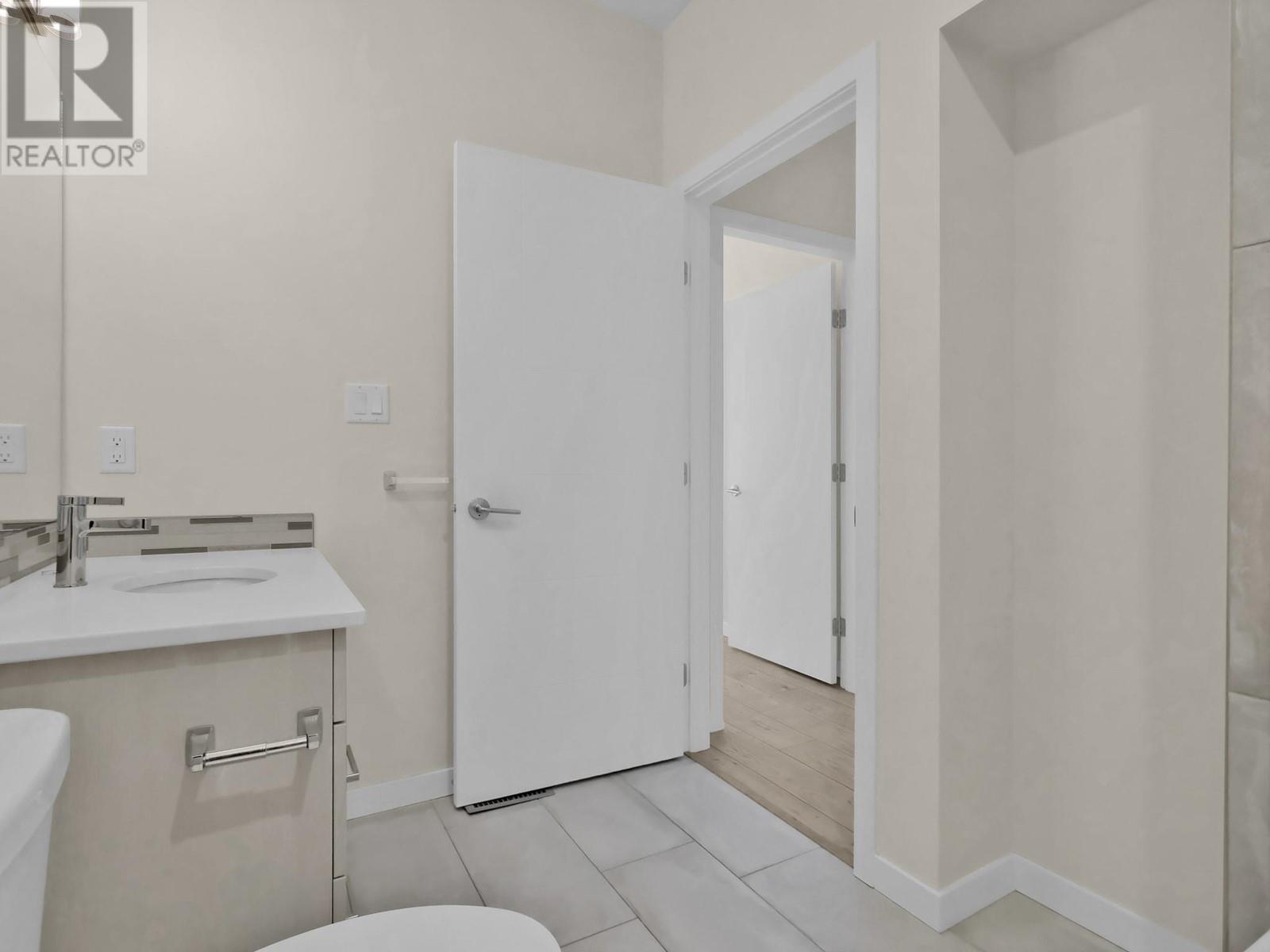 388 Eckhardt Avenue Unit# 123, Penticton, British Columbia  V2A 1Z2 - Photo 29 - 10343115