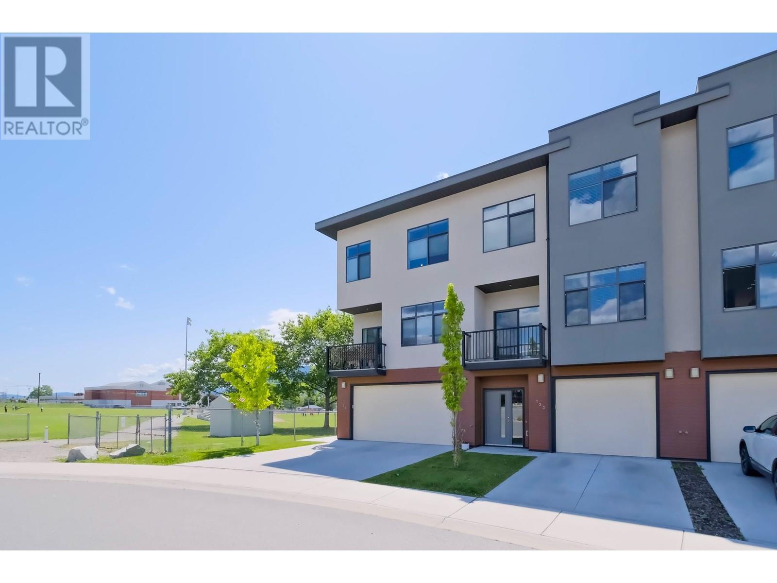 388 Eckhardt Avenue Unit# 123, Penticton, British Columbia  V2A 1Z2 - Photo 1 - 10343115