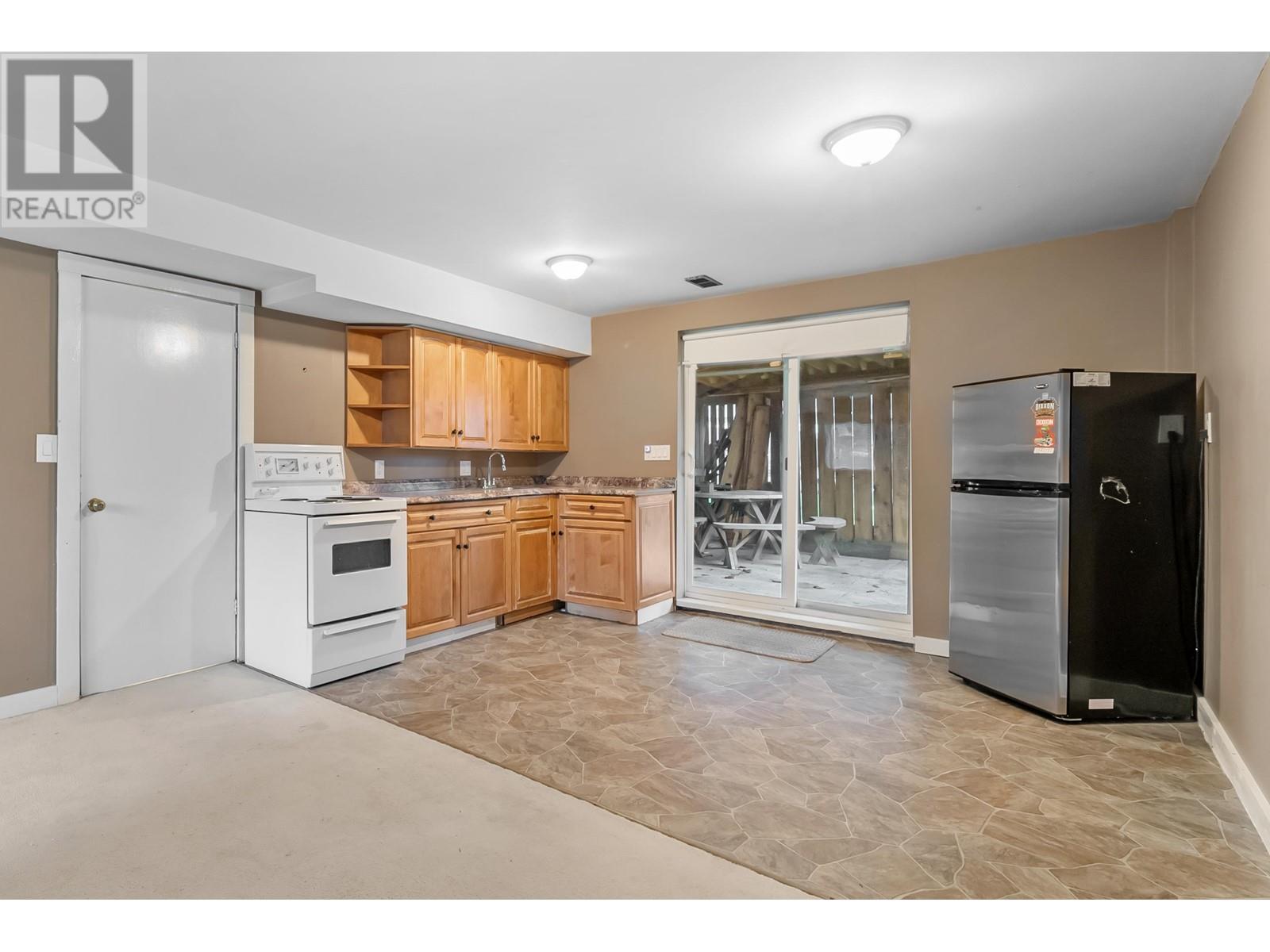 3745 Cedar Drive, Port Coquitlam, British Columbia  V3B 3E1 - Photo 21 - R2991566