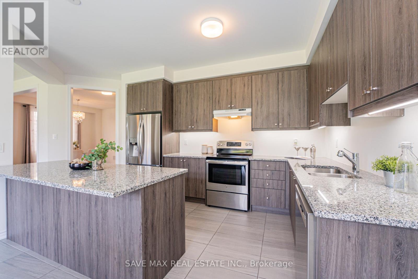 1077 Trailsview Avenue, Cobourg, Ontario  K9A 4J5 - Photo 14 - X12199322