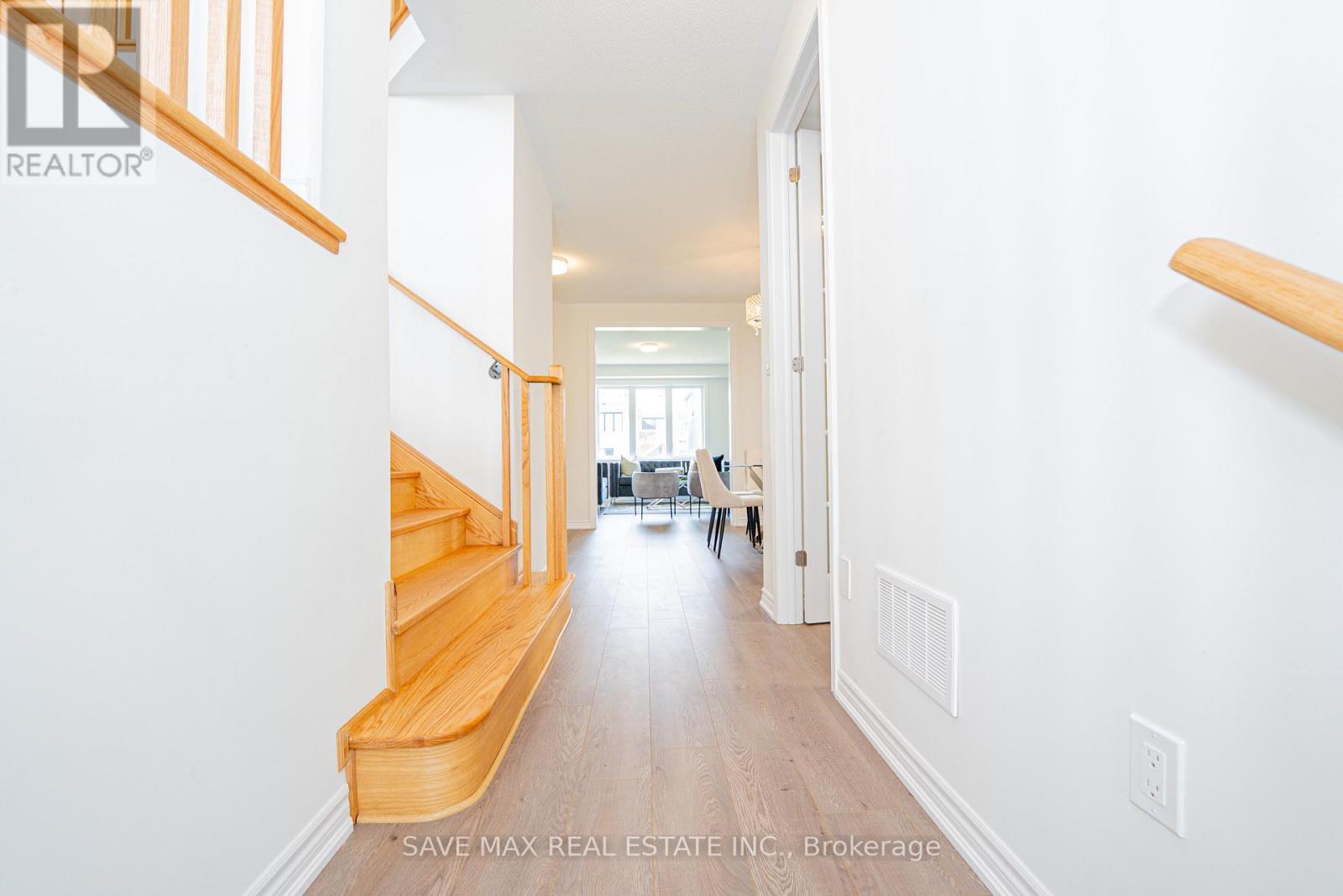 1077 Trailsview Avenue, Cobourg, Ontario  K9A 4J5 - Photo 7 - X12199322
