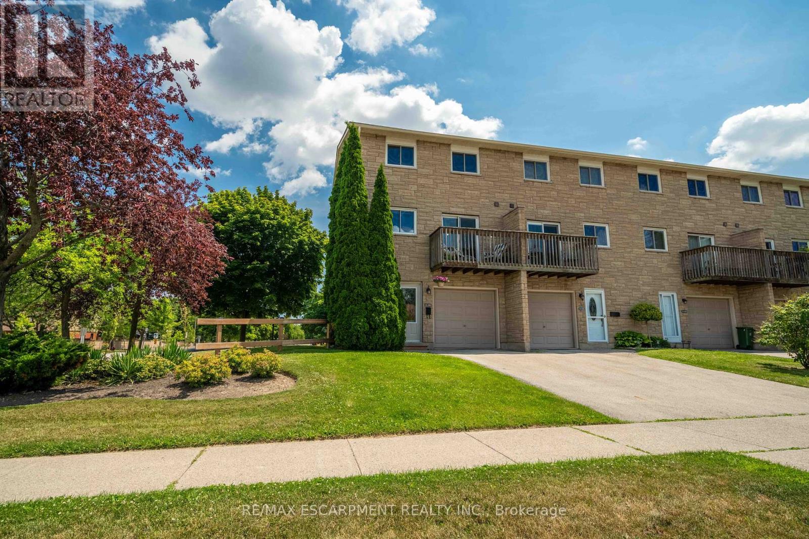 13 - 1155 Paramount Drive, Hamilton (Stoney Creek), Ontario  L8J 2N1 - Photo 2 - X12199503