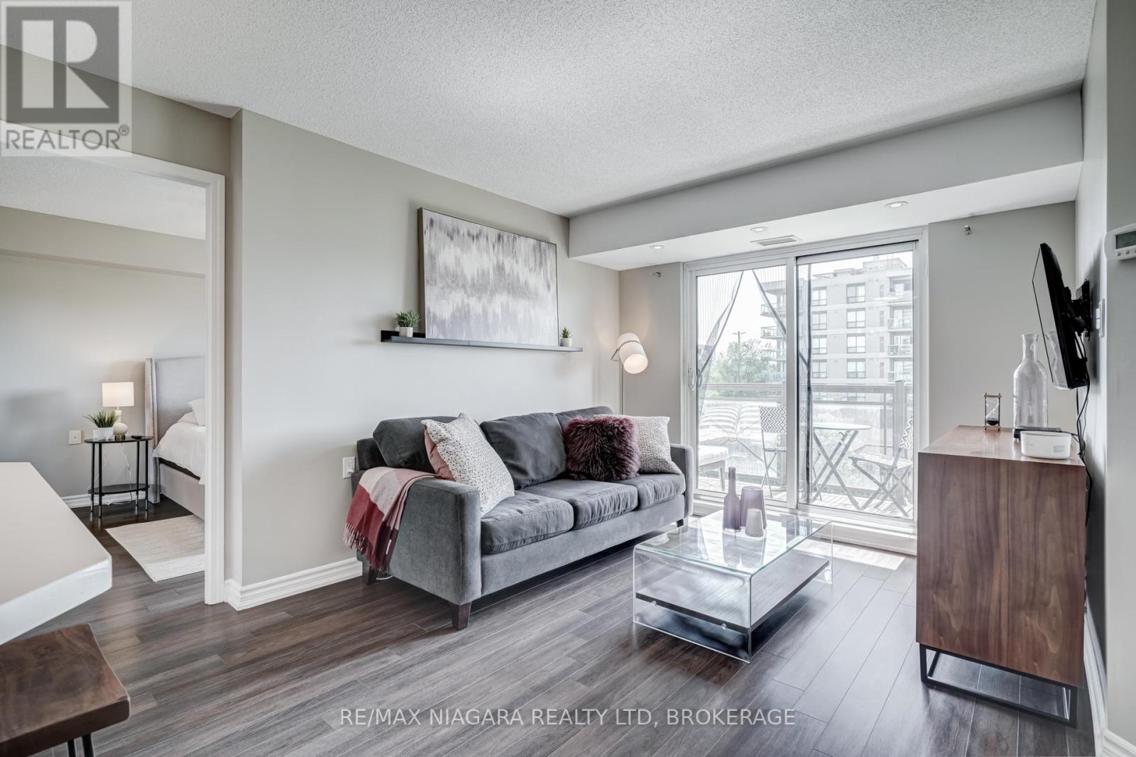 313 - 872 Sheppard Avenue W, Toronto, Ontario  M3H 5V5 - Photo 17 - C12199587