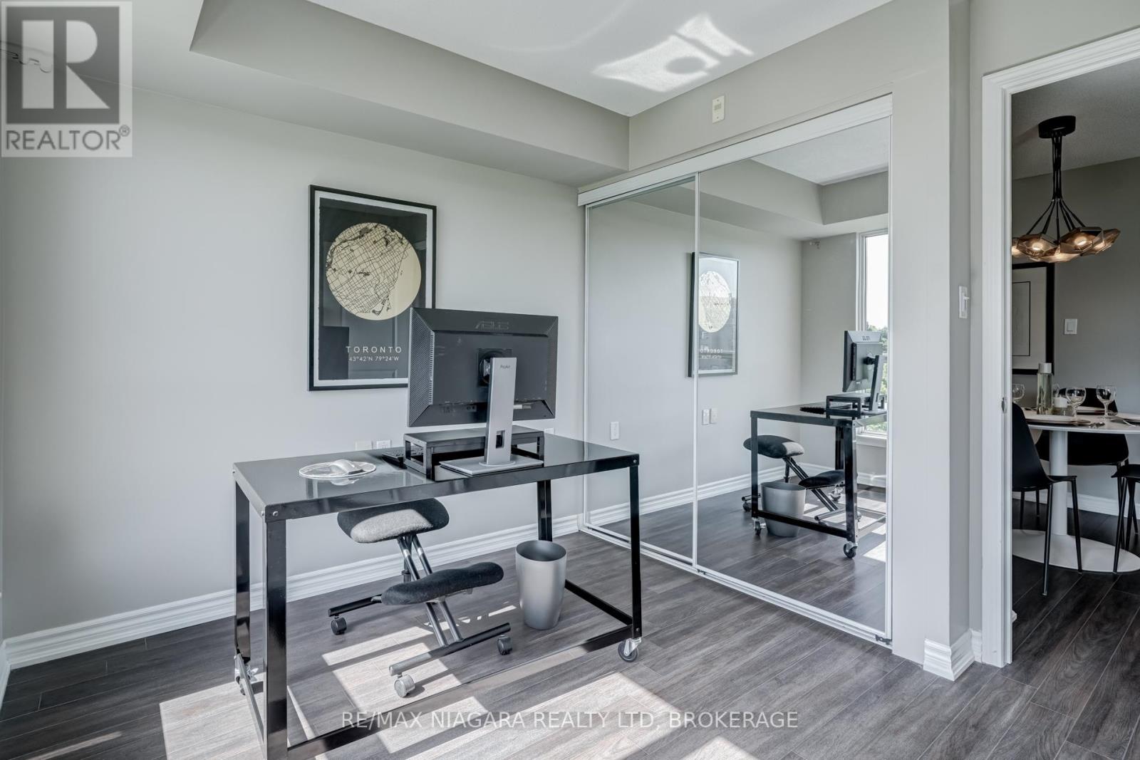 313 - 872 Sheppard Avenue W, Toronto, Ontario  M3H 5V5 - Photo 24 - C12199587