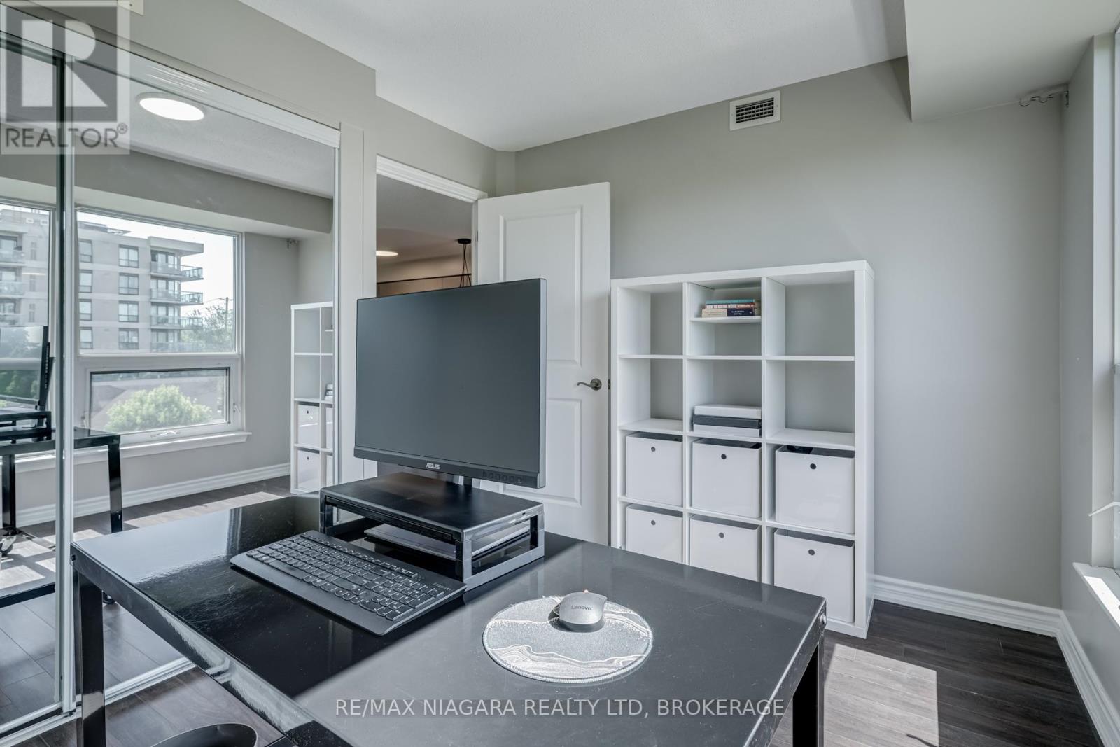 313 - 872 Sheppard Avenue W, Toronto, Ontario  M3H 5V5 - Photo 25 - C12199587