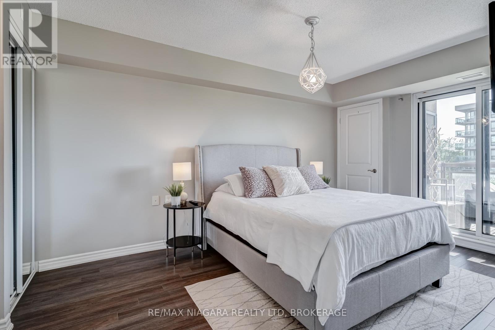 313 - 872 Sheppard Avenue W, Toronto, Ontario  M3H 5V5 - Photo 27 - C12199587