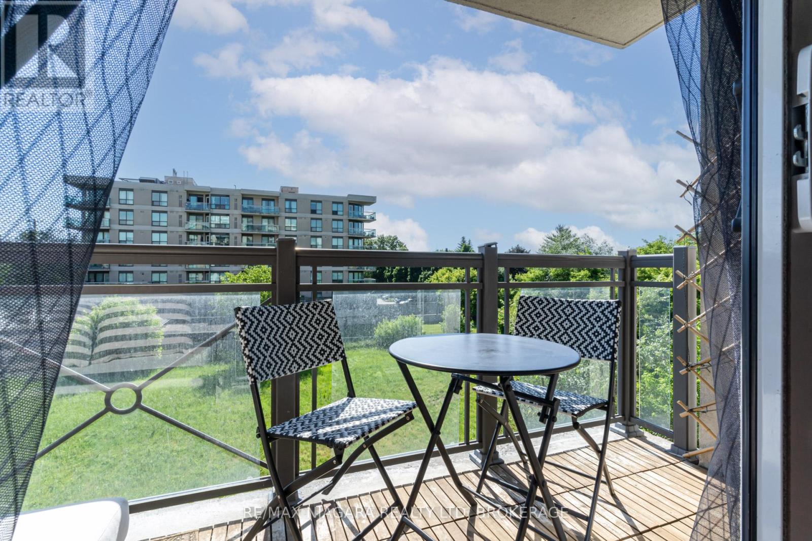 313 - 872 Sheppard Avenue W, Toronto, Ontario  M3H 5V5 - Photo 32 - C12199587