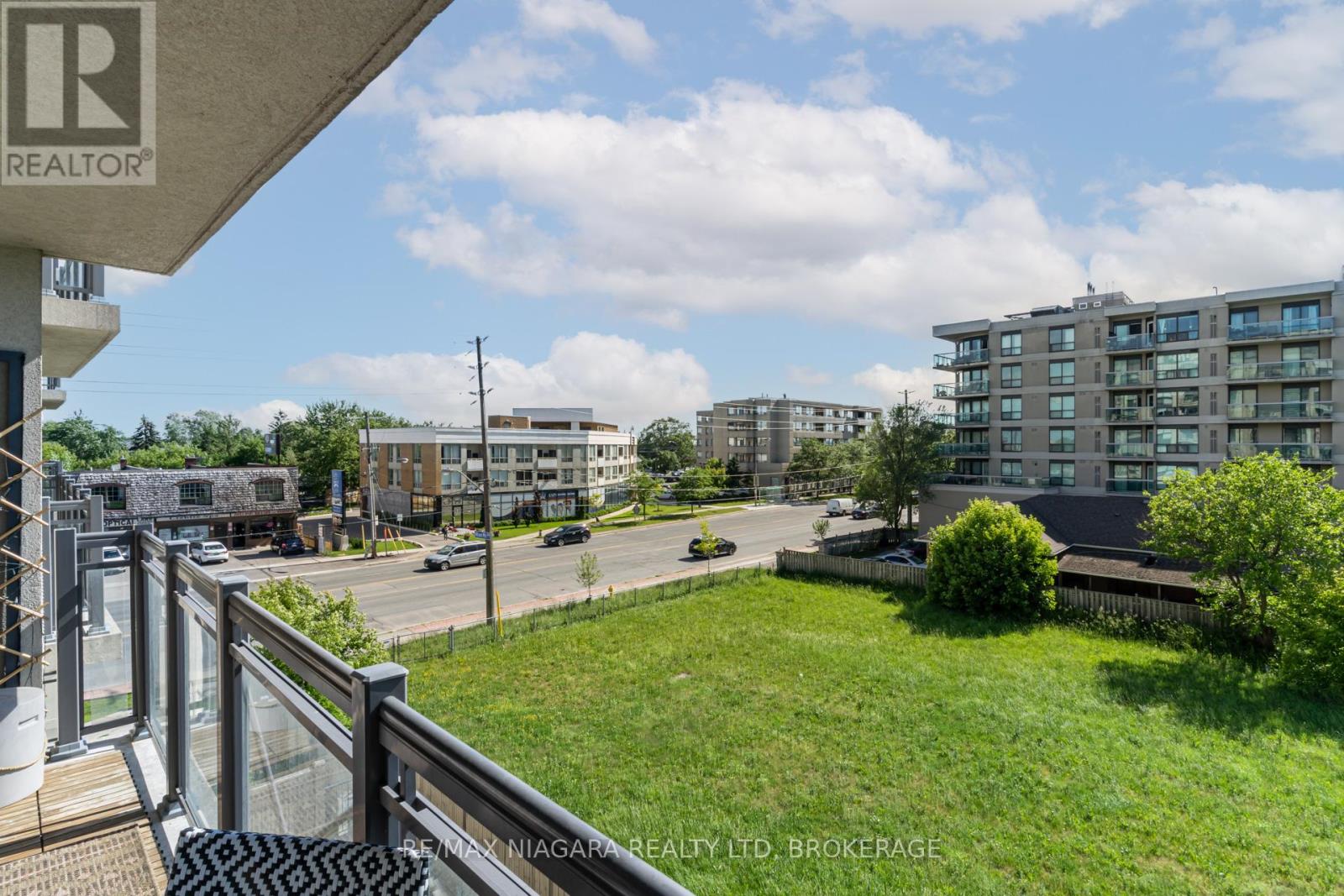 313 - 872 Sheppard Avenue W, Toronto, Ontario  M3H 5V5 - Photo 37 - C12199587