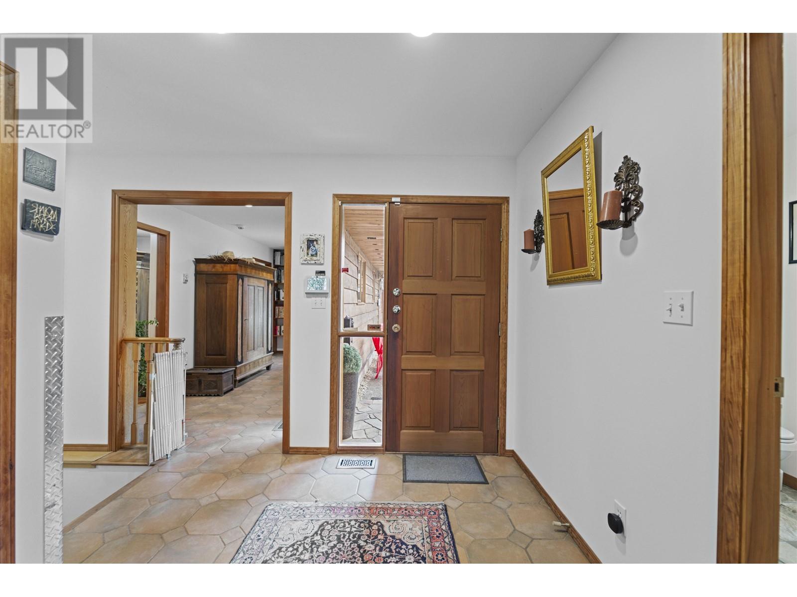 6649 Sven Road, Lone Butte, British Columbia  V0K 1X3 - Photo 17 - R3011354