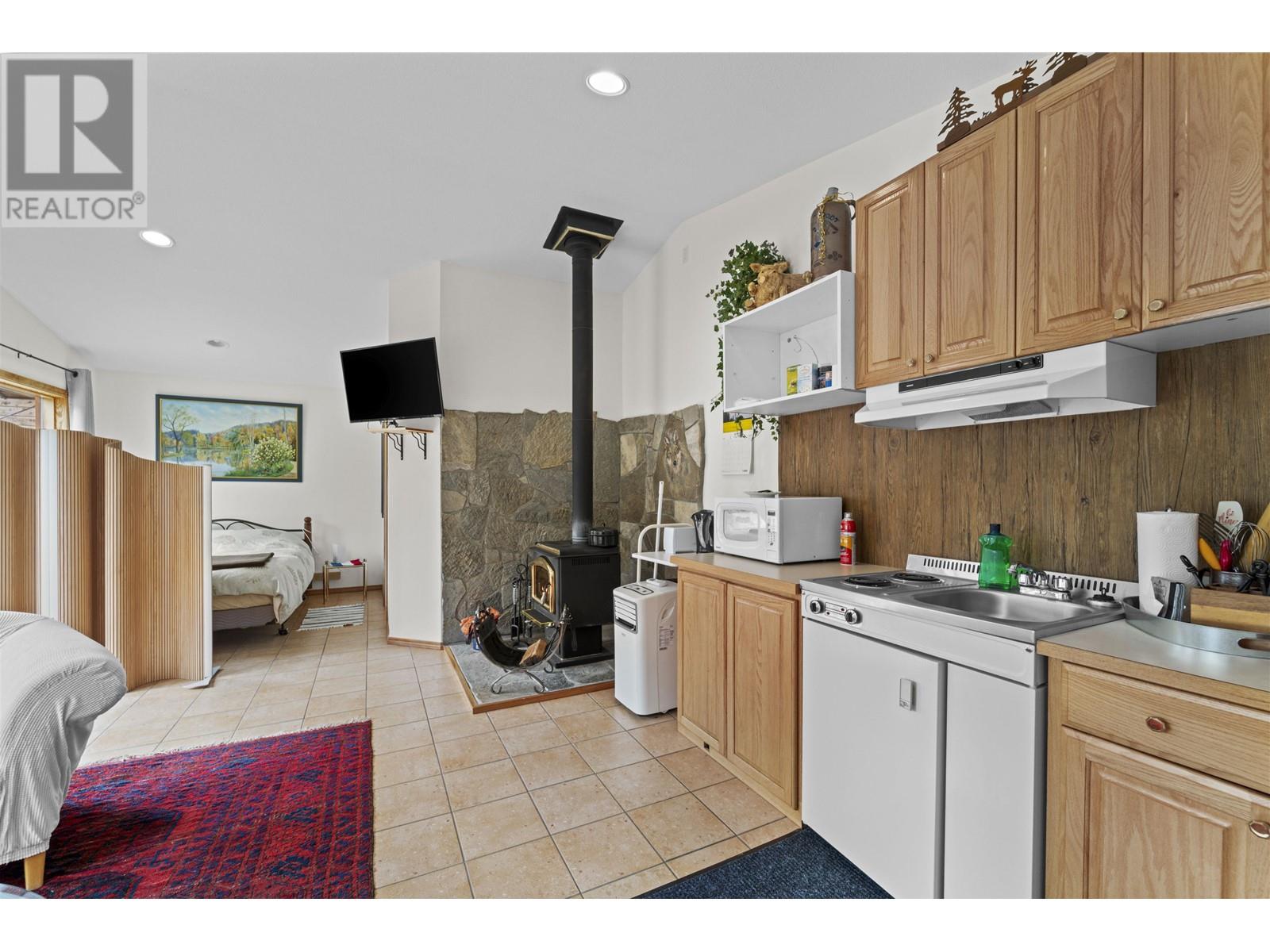 6649 Sven Road, Lone Butte, British Columbia  V0K 1X3 - Photo 37 - R3011354
