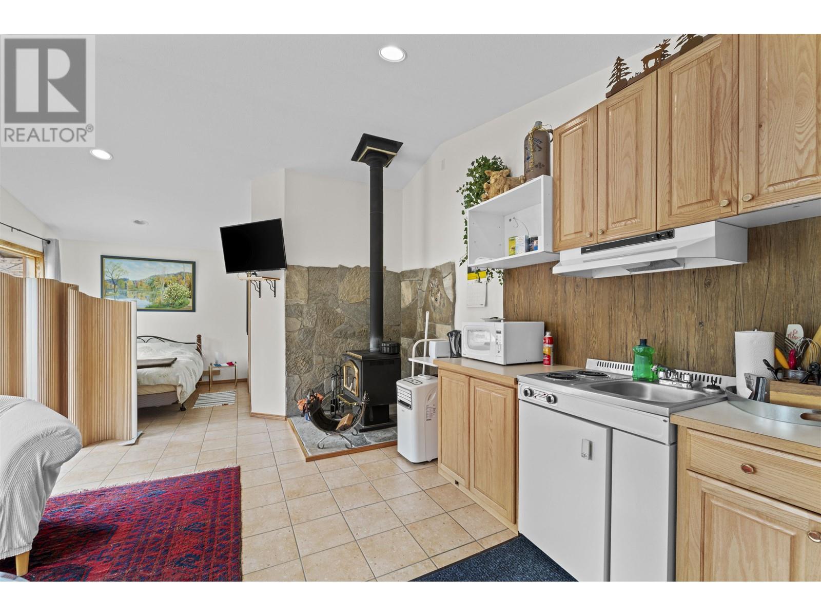 6649 Sven Road, Lone Butte, British Columbia  V0K 1X3 - Photo 38 - R3011354