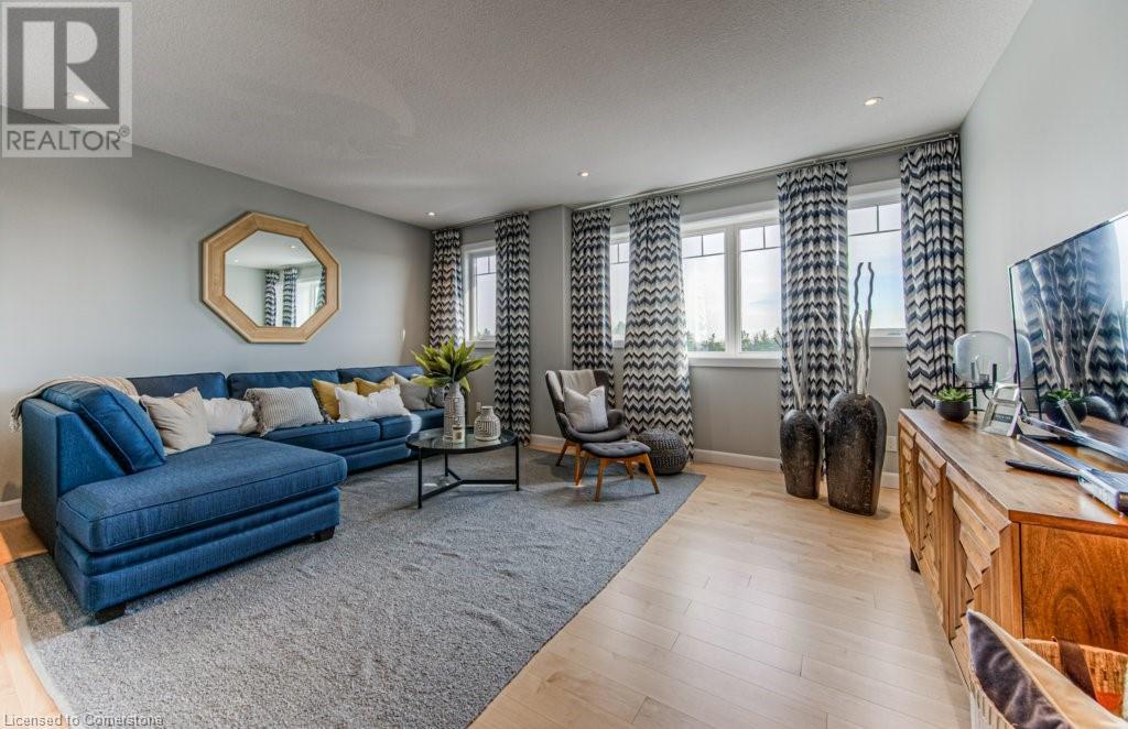 Property at 14 KISSING BRIDGE Drive image 3