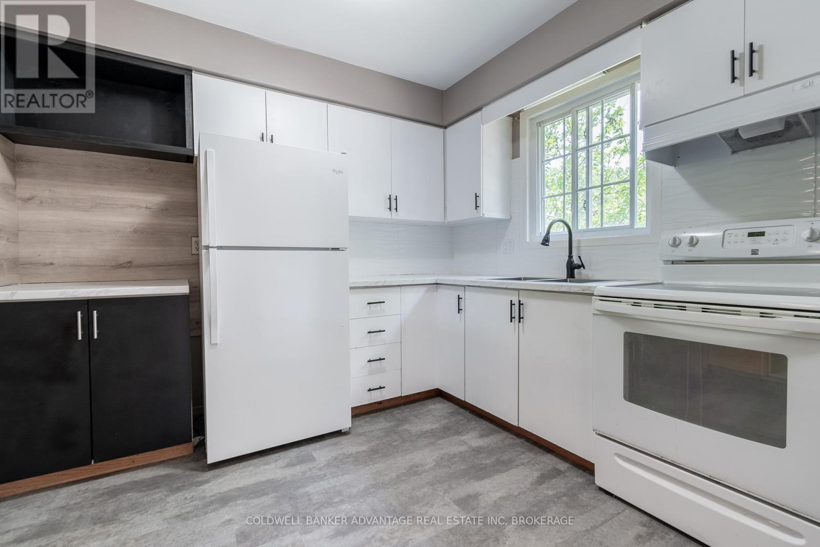 8 - 102 Silvan Drive, Welland, Ontario  L3C 6C3 - Photo 6 - X12199532