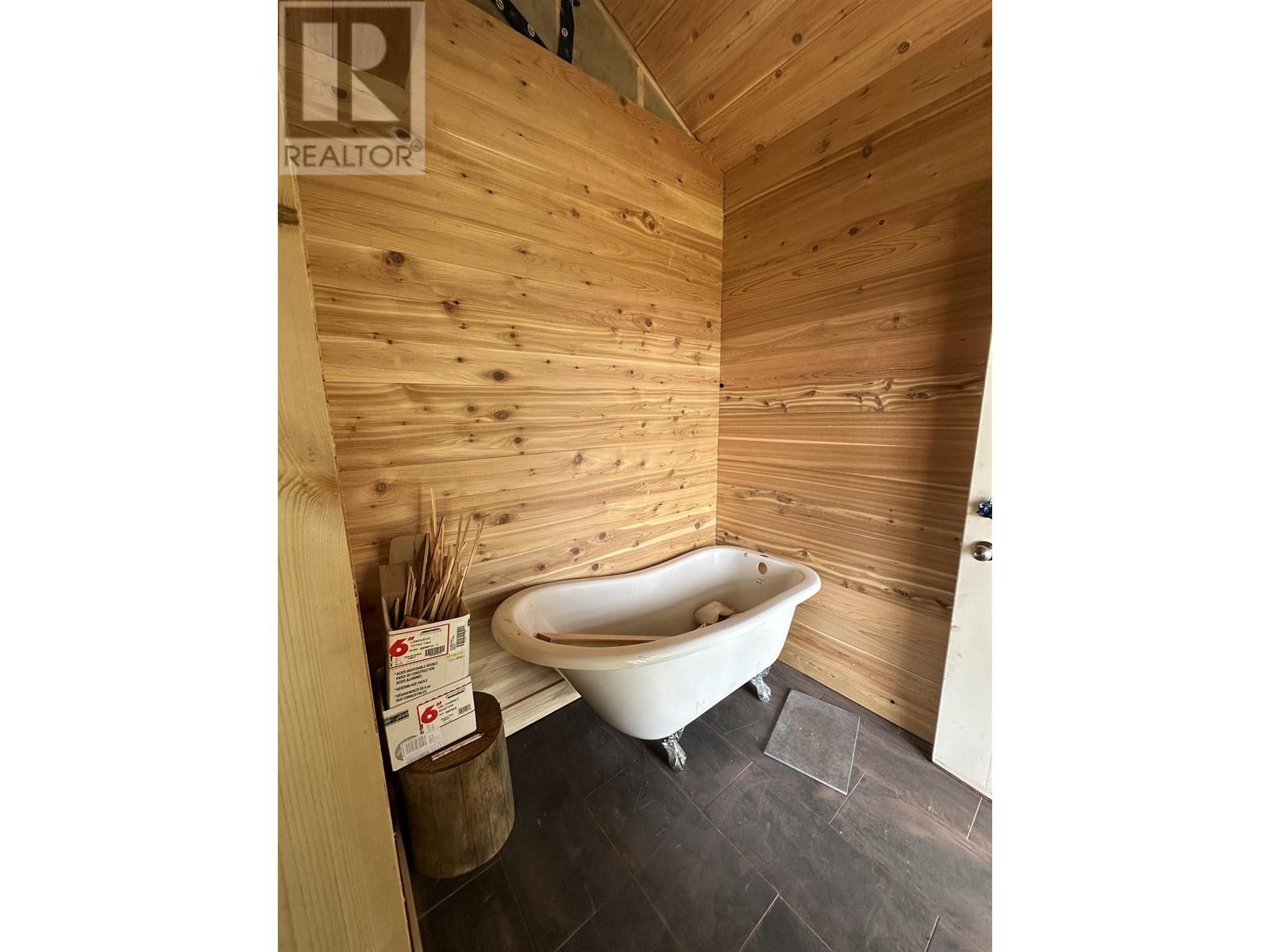 9410 Adams Road, Smithers, British Columbia  V0J 2N0 - Photo 5 - R3011752