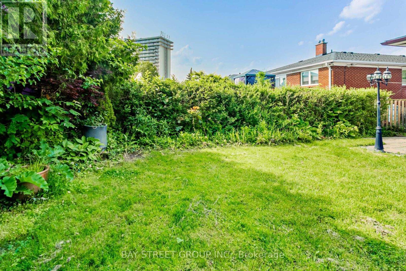 Upper - 3336 Ivernia Road, Mississauga (Applewood), Ontario  L4Y 3E8 - Photo 28 - W12199210