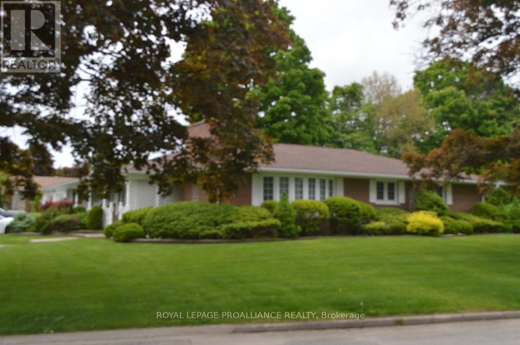 Property at 9 PARKVIEW HEIGHTS image 2