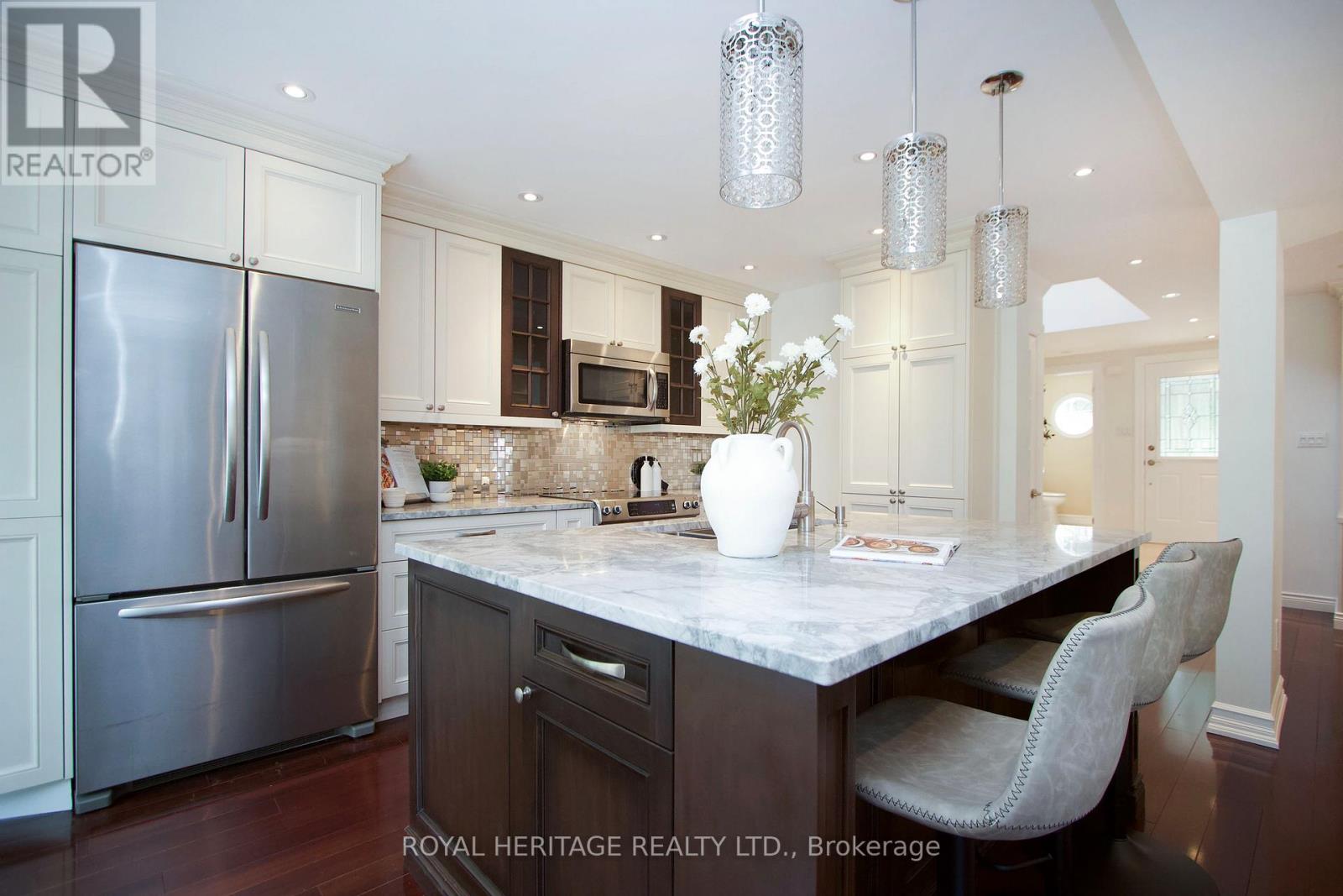 1609 Rawlings Drive, Pickering, Ontario  L1V 4Z9 - Photo 6 - E12194612