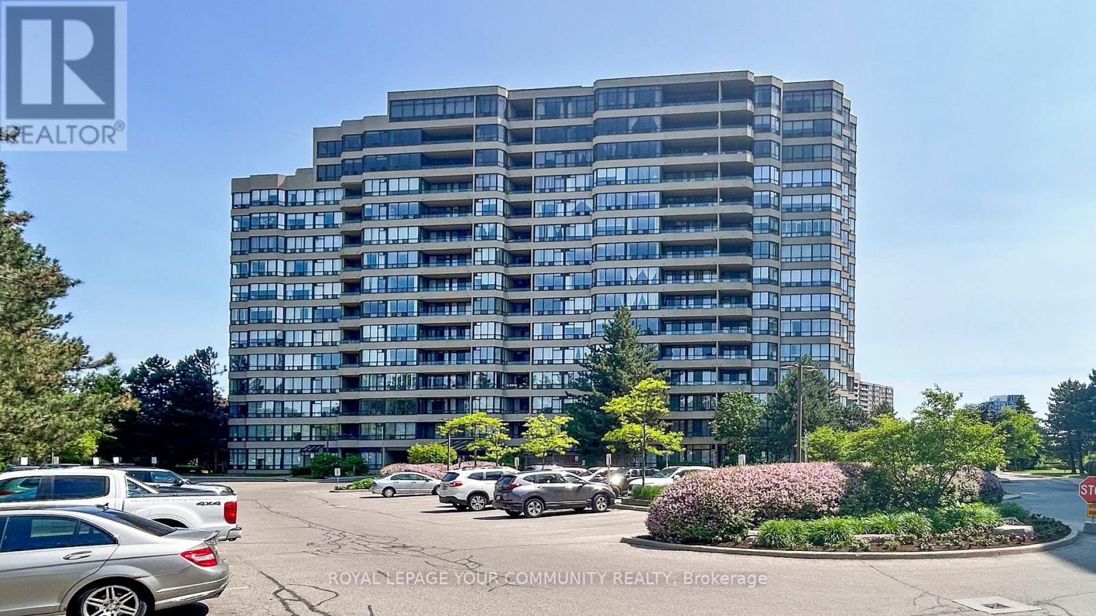 328 - 32 CLARISSA DRIVE, Richmond Hill, Ontario