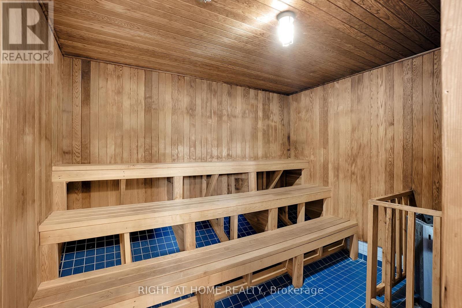 2101 - 360 Ridelle Avenue, Toronto, Ontario  M6B 1K1 - Photo 11 - W12132787