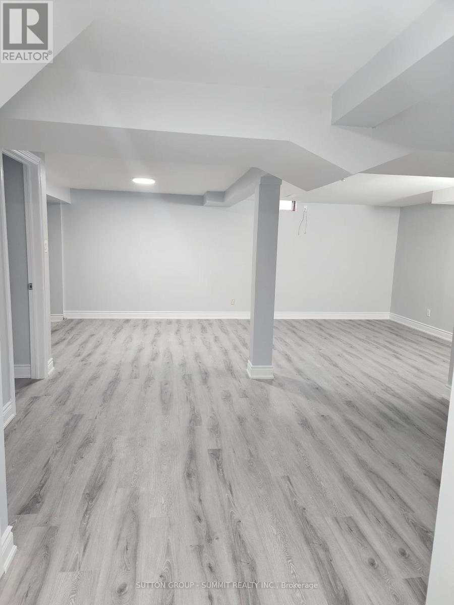 1521 Willow Way, Mississauga, Ontario  L5M 4A1 - Photo 16 - W12193502