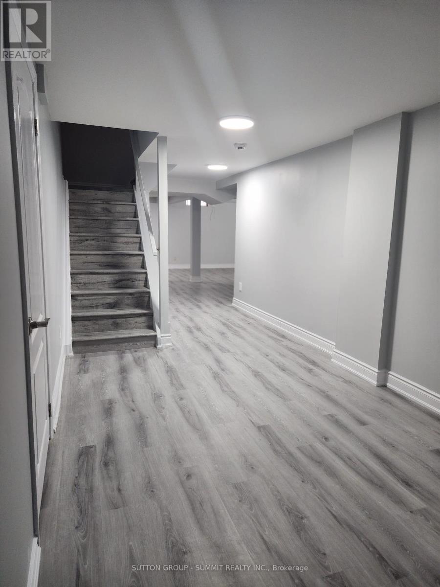 1521 Willow Way, Mississauga, Ontario  L5M 4A1 - Photo 13 - W12193502