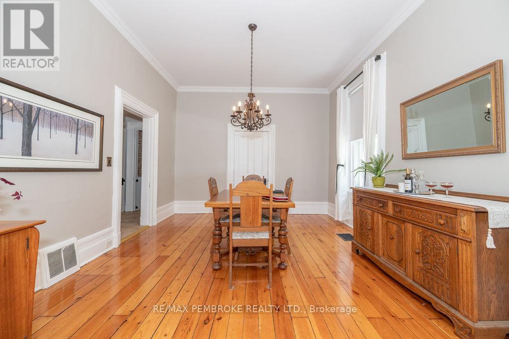 242 Supple Street, Pembroke, Ontario  K8A 3G9 - Photo 16 - X12199524