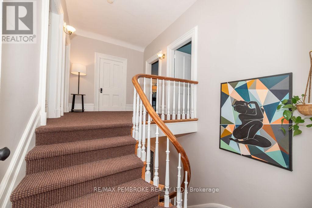 242 Supple Street, Pembroke, Ontario  K8A 3G9 - Photo 30 - X12199524