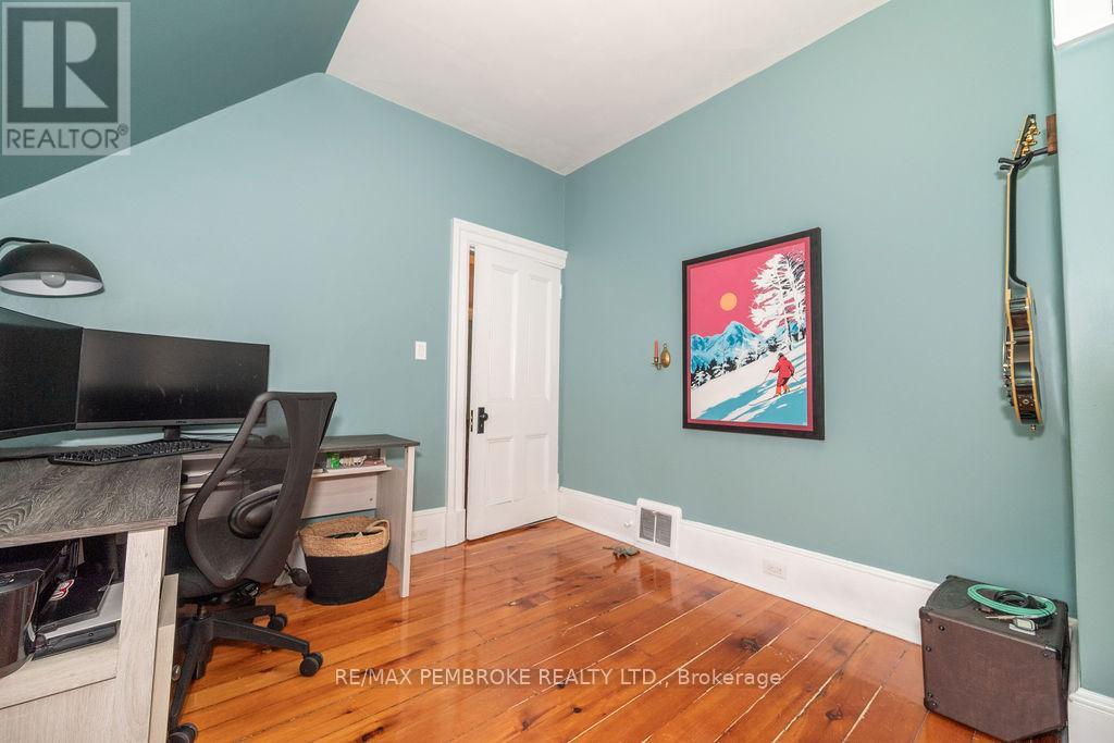 242 Supple Street, Pembroke, Ontario  K8A 3G9 - Photo 42 - X12199524