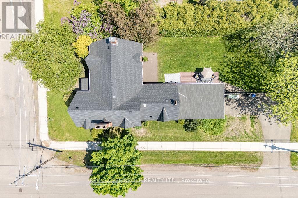 242 Supple Street, Pembroke, Ontario  K8A 3G9 - Photo 5 - X12199524