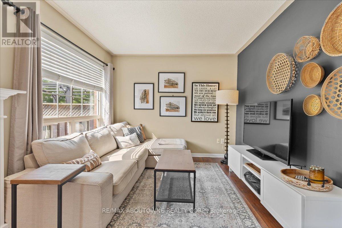 769 Shortreed Crescent, Milton, Ontario  L9T 0E8 - Photo 12 - W12198973