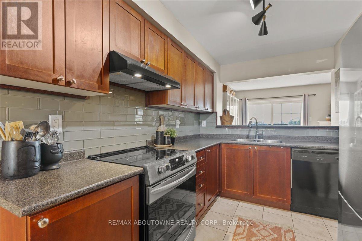 769 Shortreed Crescent, Milton, Ontario  L9T 0E8 - Photo 16 - W12198973