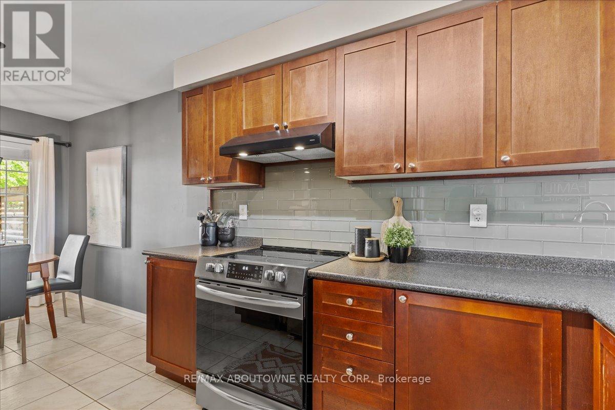 769 Shortreed Crescent, Milton, Ontario  L9T 0E8 - Photo 17 - W12198973