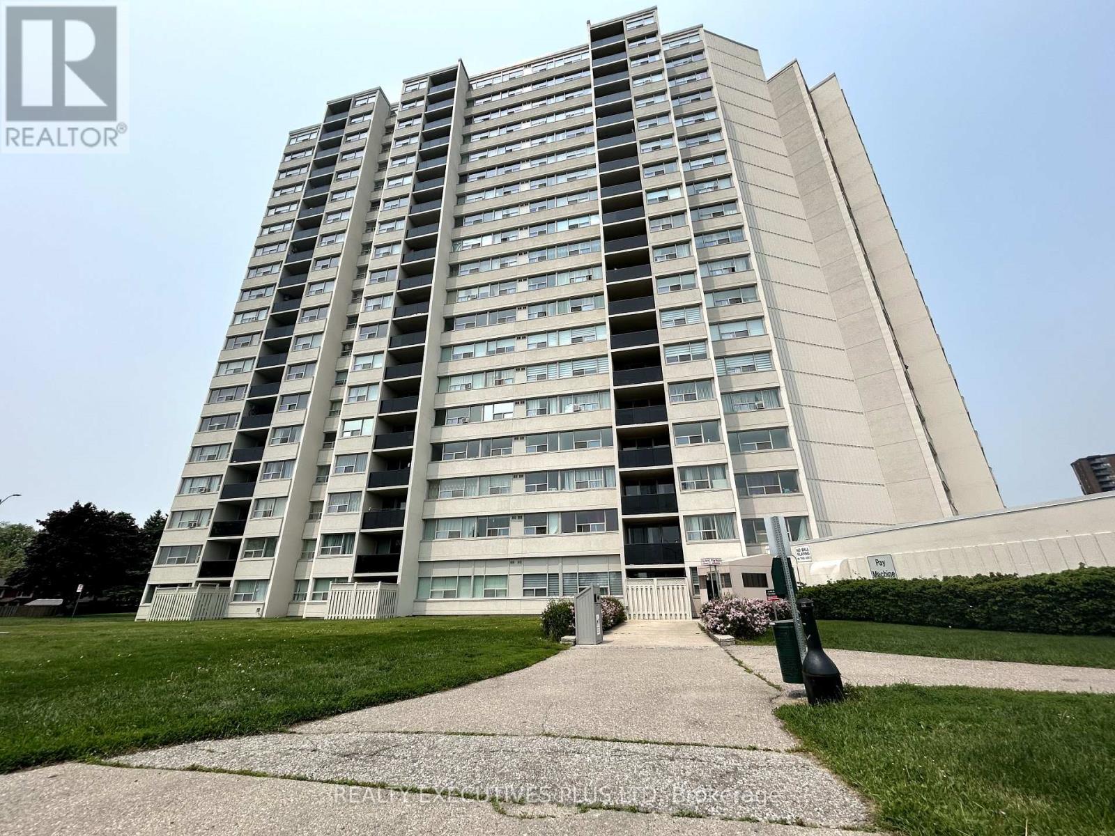 1203 - 530 Lolita Gardens, Mississauga, Ontario  L5A 3T2 - Photo 2 - W12199133